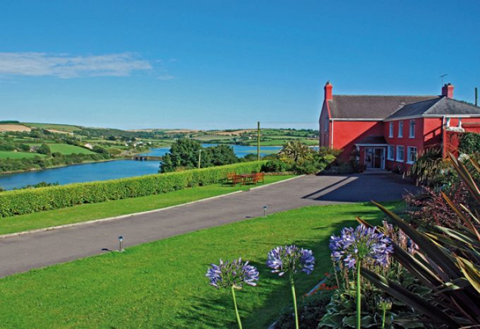 Bridgeview Farmhouse B&B