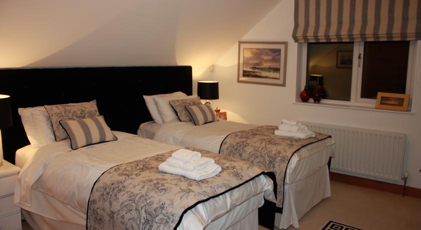 Lillikoi Bed and Breakfast Derry Lillikoi Bed and Breakfast Derry is a family run B&B situated close to City of Derry Airport